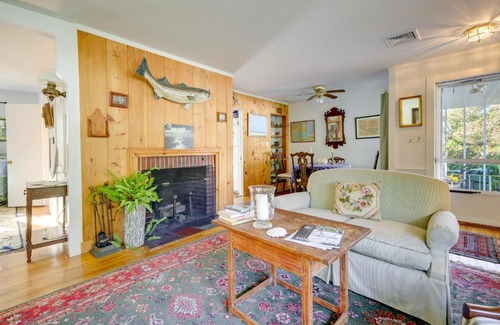 Hyannis Casa | Walk to Beach and Main St Hyannis Cape Cod Home!