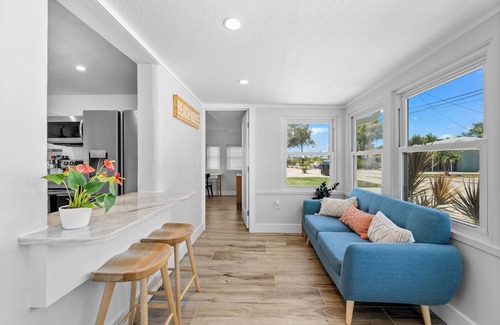 Laurel Casa | Walk to Beach. Beautifully Renovated 3BR, 2BA Home w/Outdoor Shower & Grille
