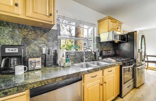 Tahoe Vista Casa | Walk to Beach & Boat Launch: Lake Tahoe Retreat