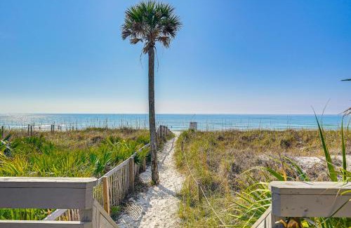 Bahama Beach Apartamento | Walk to Beach Condo with Balcony in PCB!