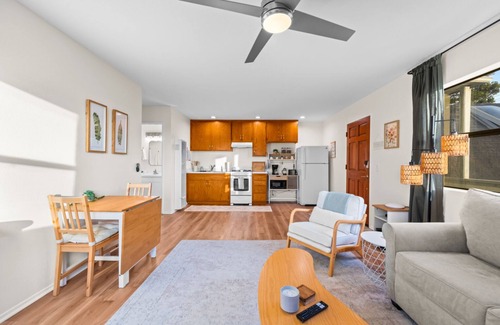 Ventura Casa | Walk To Beach! Clean & Super Comfy, Great Location