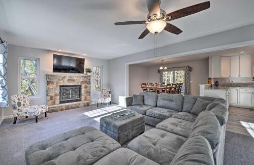 Pocono Lake Casa | Walk to Beach Family-Friendly Arrowhead Lake Home