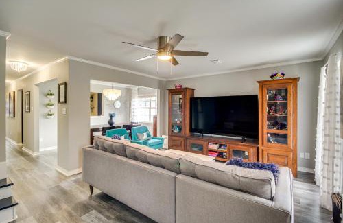 Bay St Louis Casa | Walk to Beach, Fenced Patio Bay St Louis Getaway!