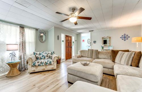 Fort Walton Beach Casa | Walk to Beach Fort Walton Coastal Retreat