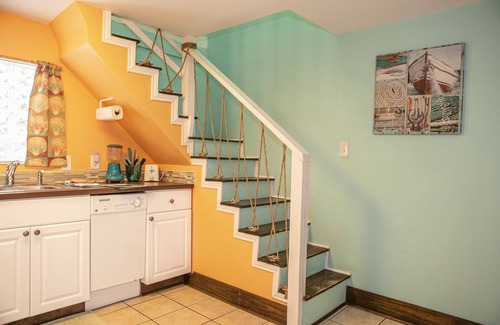San Jacinto Casa | 1 cuadra de la playa, mascotas, WiFi, DirectTV