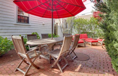 Provincetown Apartamento | Walk to Beach Gem with Patio and BBQ in Provincetown