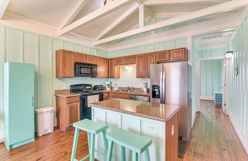 Port Bolivar Casa | Walk to Beach: Home w/ Hot Tub & Deck in Gilchrist