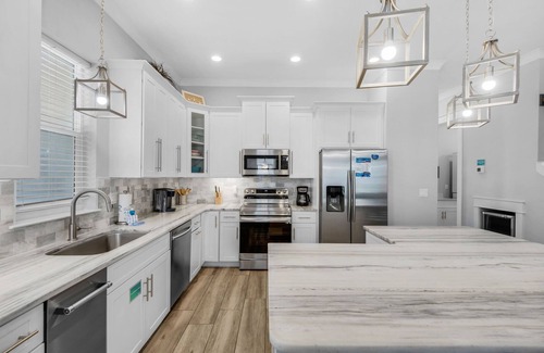 Emerald Waters Village Casa | ☀️Walk to Beach I 3 Kings👑 I 2 Community Pools-4BR Sea Ya Sun☀️