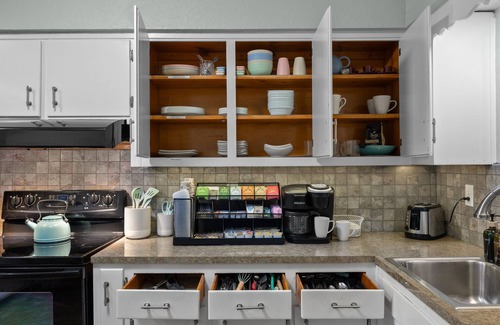 Cocoa Beach Cabaña | Seahorse-Mins to Beach, Pet Friendly, Firepit