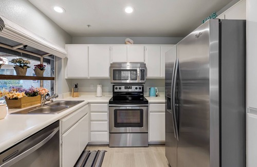 Monarch Beach Casa | Walk to Beach | Pool, Hot Tub, Private Patio, Parking | Seabreeze Retreat