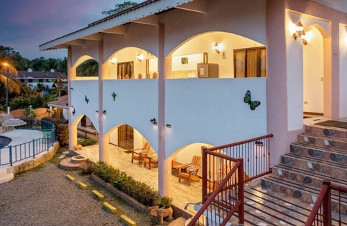 Manzanillo Casa | Walk to Beach | Poolside View | Local Vibes