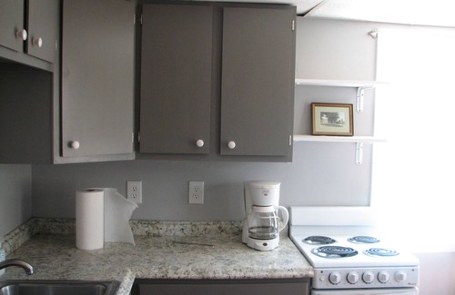 Newbury Casa | Walk to Beach. Private Nature and Bird Watching Trail. Quiet.