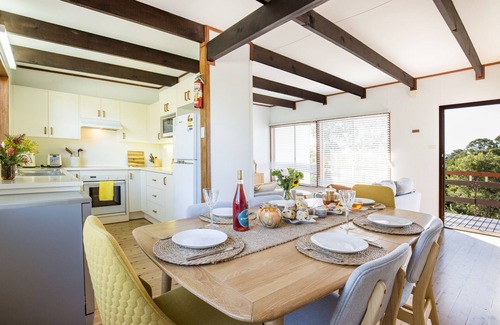 Mollymook Beach Casa | Walk to beach, quiet location
