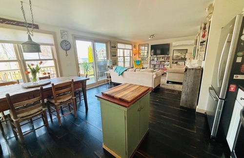 Biddeford Casa | A pie de playa, barrio tranquilo, perro amable