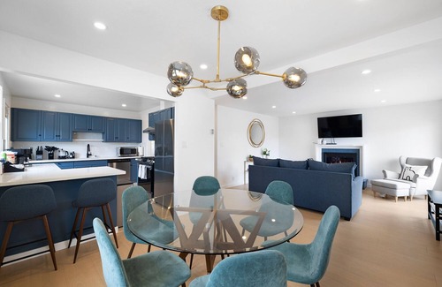 Linda Mar Casa | Walk to Beach -3 beds- 1 bath- Safe Town Remodeled Modern House I 20 min to SFO