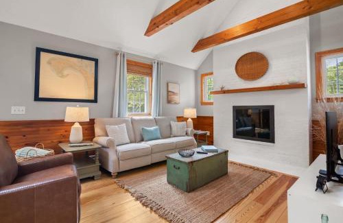 North Eastham Casa | Walk to Beach Spacious Home and Private Backyard