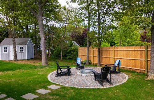 North Eastham Casa | Walk to Beach Spacious Home and Private Backyard