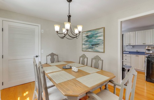 East Haven Casa | Walk to Beaches: Sunny East Haven Home w/ Grill