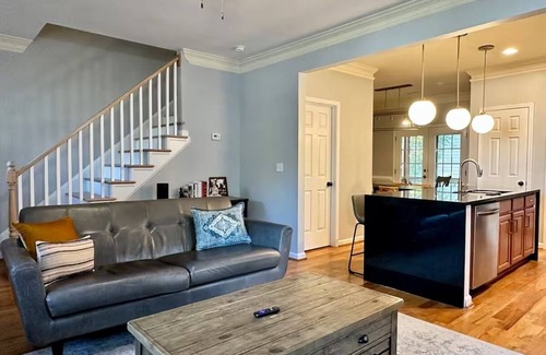 Peoplestown Casa | Walk to Beltline, Restaurants & Grant Park! King Primary Suite!
