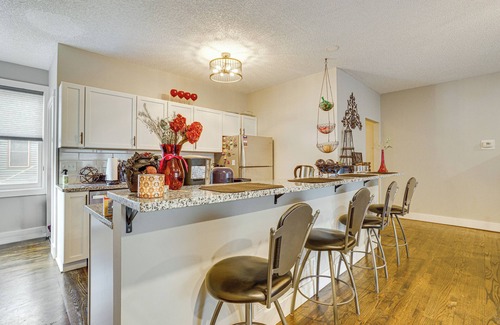 Whittier Casa | Walk to Bites & Whittier Park: Uptown Getaway!