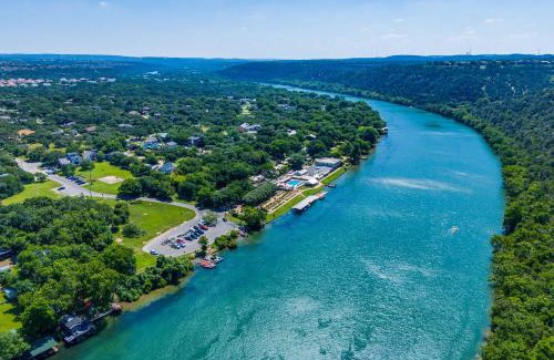 Lakeland Park Casa | Walk to Boat Launch Stylish Austin Gem