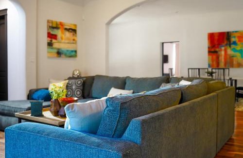 Lakeland Park Casa | Walk to Boat Launch Stylish Austin Gem
