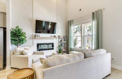 Greenwood Casa | Walk to Boat Ramp Lake Greenwood Getaway!