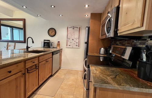 Vail Condominio | WALK to both Villages & Lionshead Gondola