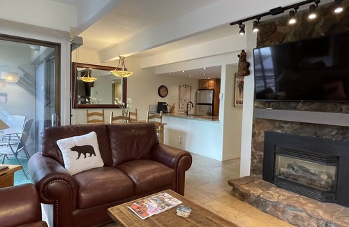 Vail Condominio | WALK to both Villages & Lionshead Gondola