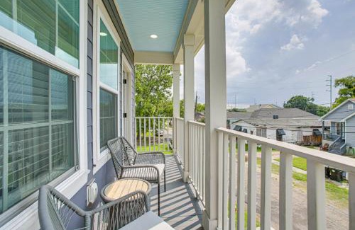 Gert Town Casa | Walk to Carrollton Ave Eats Bright NOLA Duplex!