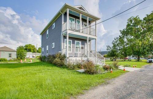 Gert Town Casa | Walk to Carrollton Ave Eats Bright NOLA Duplex!