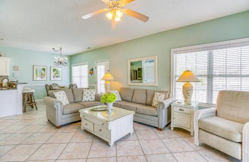North Myrtle Beach Apartamento | Walk to Cherry Grove Beach Water-View Haven!