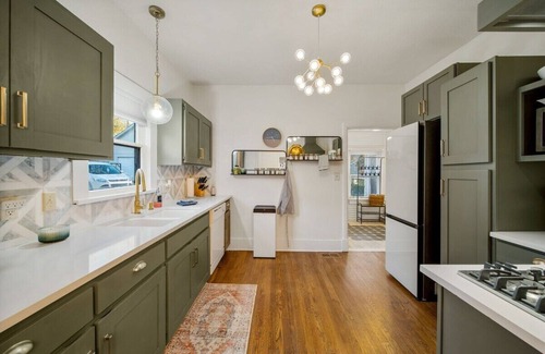 Cherry Street Casa | Walk to Cherry St, Utica Sq, pets & hot tub!