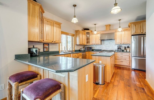 Frisco Cabina | ¡NUEVO! Cabaña de montaña con encanto ~ 11 millas a Breckenridge