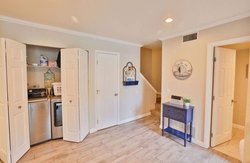 Hermosa Village Casa | Walk To Disneyland, Disneyland Rental Home 2.