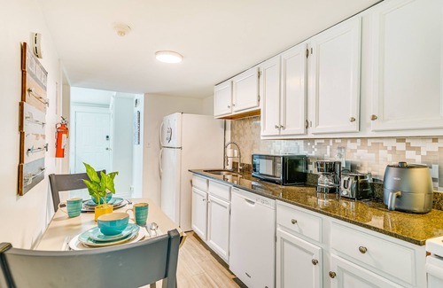 Albany Apartamento | Walk to Downtown Albany: Ten Broeck Triangle Apt!