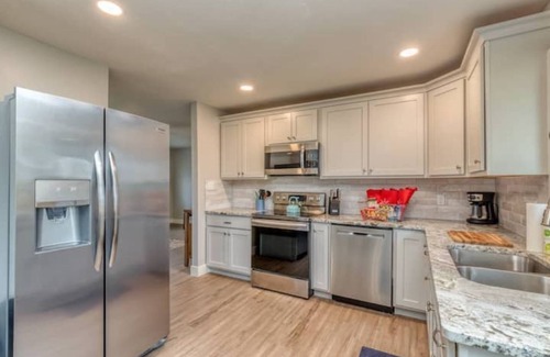Fruita Casa | Walk to Downtown [] Game Room [] Private Fenced Yard