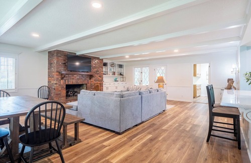 Hahira Casa | Walk to Downtown Hahira: Shops, Restaurants & Bars from Cozy 3-Bedroom Home