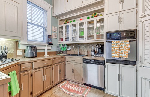 Mobile Casa | Walk to Downtown: Historic Home in Mobile