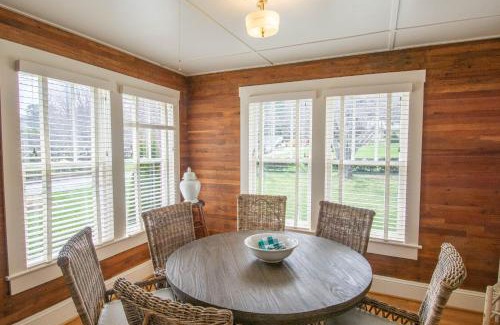 West Jefferson Casa | Walk to Downtown West Jefferson! Farmers Market, Breweries & MORE