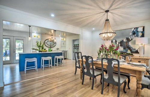 Alpharetta Casa | Walk to Dtwn Alpharetta Modern Home with Fire Pit