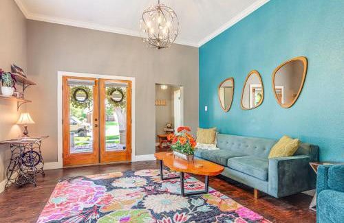 Canon City Casa | Walk to Dtwn Colorful Cañon City Home with Grill!