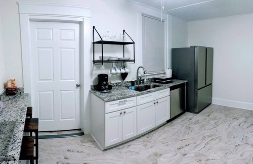 Durham Apartamento | Walk to Duke Campus 3 Bedroom in Trinity Park