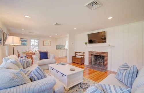 Harwich Port Casa | Walk to Earle Rd Beach Incredible Patio