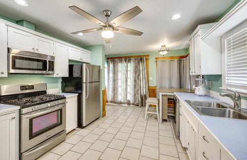 Puyallup Casa | Walk to Eats and Events! Downtown Puyallup Home