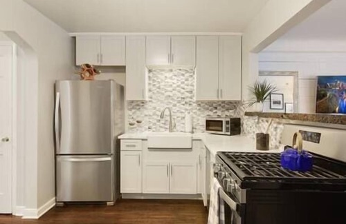 Hiawatha Casa | Remodelado Minnehaha Falls Getaway ~ Lovely Vacation Getaway