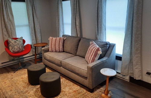 Easton Apartamento | Walk to galleries, shops, restaurants, 5 min to Center Square Easton & market