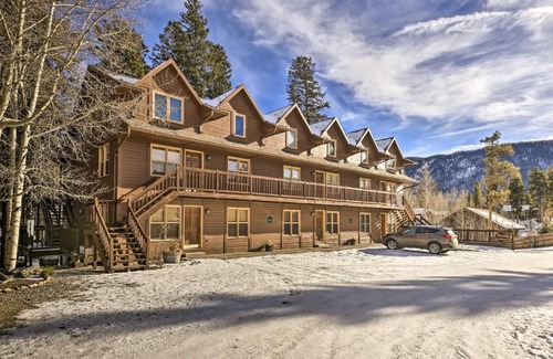 Grand Lake Apartamento | Walk to Grand Lake Riverfront Gem with Fireplace!