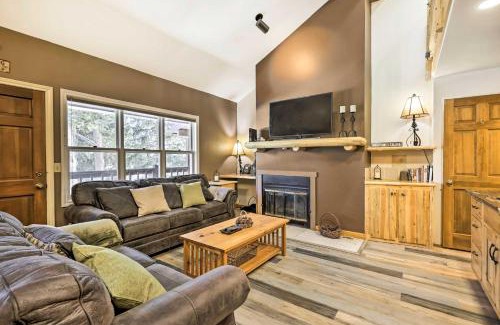 Grand Lake Apartamento | Walk to Grand Lake Riverfront Gem with Fireplace!