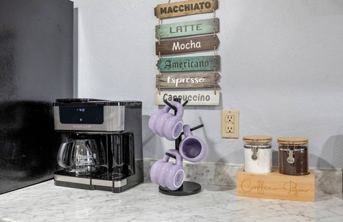 Ithaca Casa | Walk to Hiking Trails+Bars+Shops